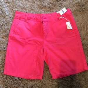NWT- Gap boyfriend roll-up shorts